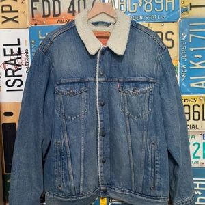 Levi's jean jacket XL